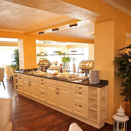 Panorama Seeresort & 4* Warnitz