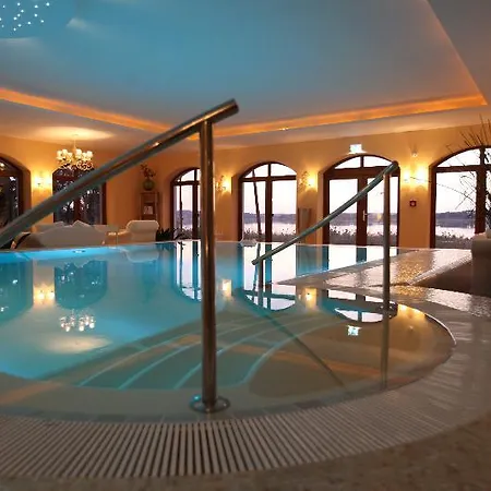 Hotel Panorama Am Oberuckersee 4*