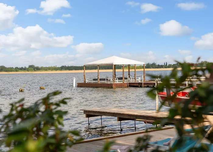 Panorama Seeresort & 4* Warnitz