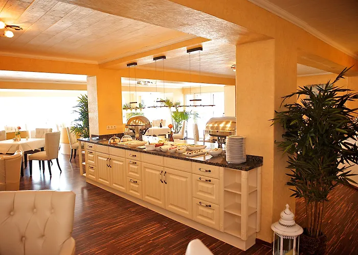 Panorama Seeresort & 4* Warnitz