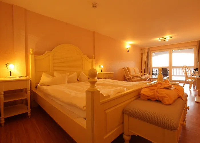 Panorama Seeresort & 4* Warnitz