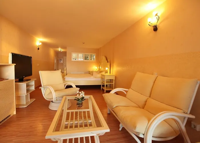 فندق Panorama Seeresort & Warnitz